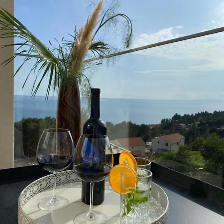 Hvar Lägenhet *