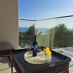 Hvar *